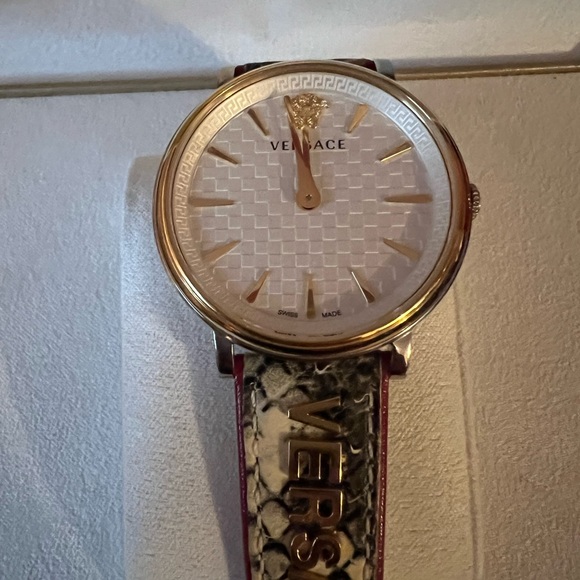 Women Versace - Picture 5 of 5